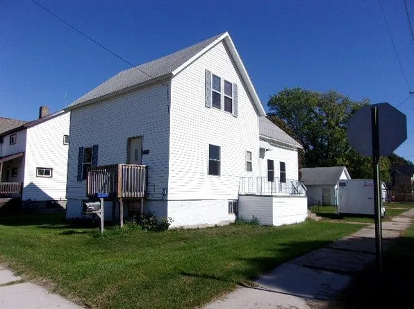 1136 Madison Ave, Marinette, WI 54143
