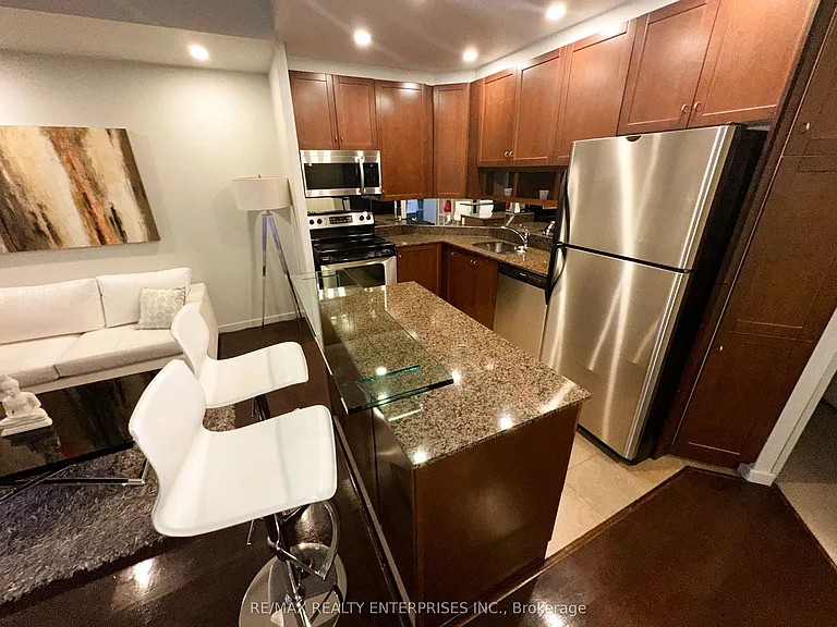 8 York St #2710 — Photo 12
