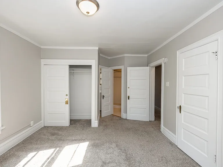 1137 E 10th Ave — Photo 43