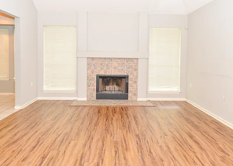 314 Scotch Rose Ln — Photo 8