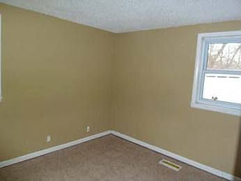 2nd image of 4905 Shihmen Dr