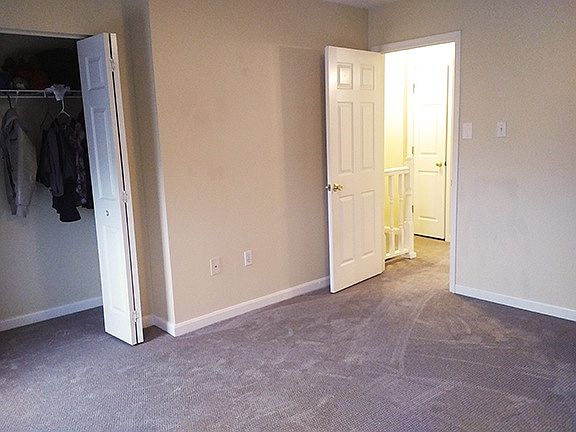 Bedroom #1 (new carpet)