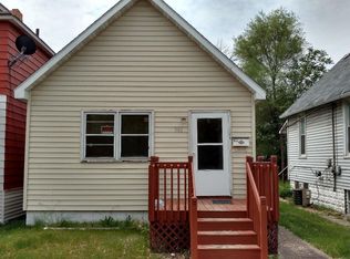 942 Wilcox St, Hammond, IN 46320