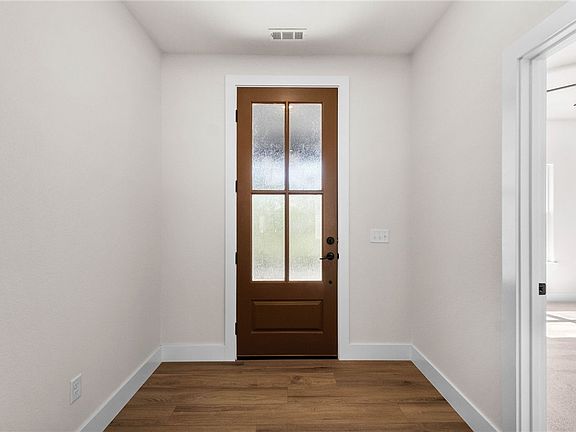 5th image of 18044 Broadview Dr