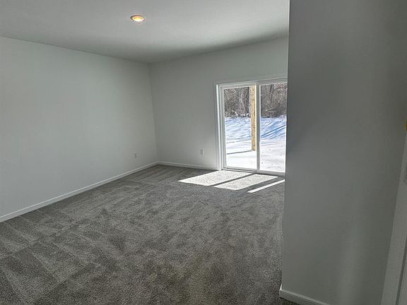3rd image of 59 Basswood St