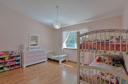5th image of 41 E Jarrett Dr