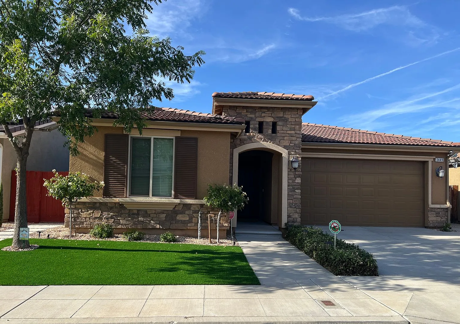 3-bedroom, 2-bath home in Clovis in a desirable location — Photo 1