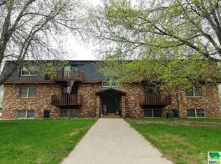 710 Geisinger, Storm Lake, IA 50588