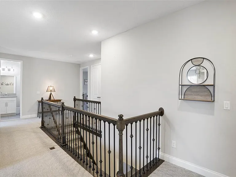 8414 Vivaro Isle Way — Photo 26