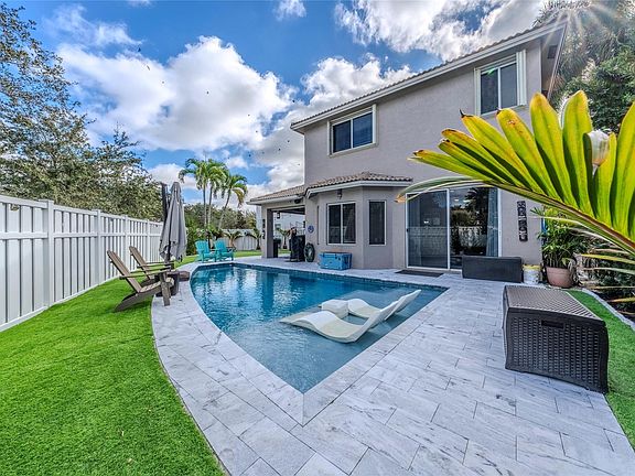 4th image of 207 La Costa Lane