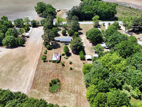 5th image of 4025 Sumter Hwy