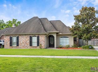 9136 Rue De Fluer, Denham Springs, LA 70706