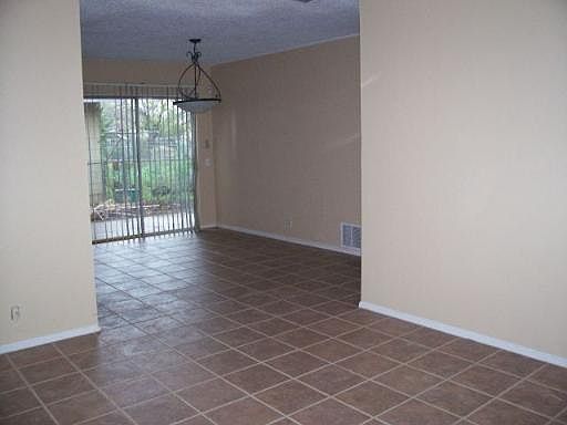 2nd image of 826 GREEN PARK DR