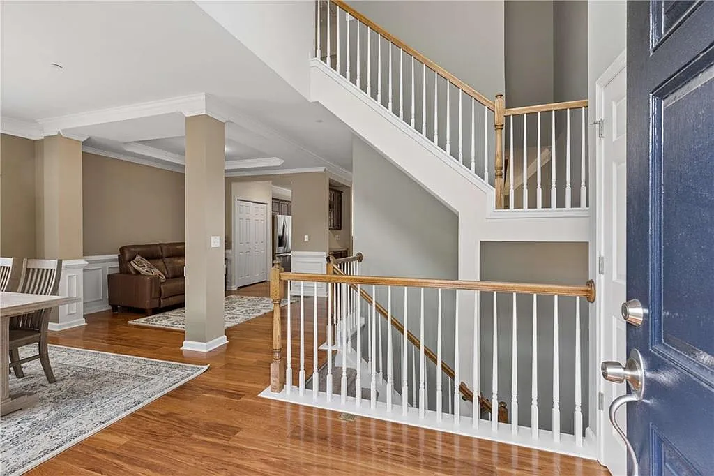 2 bed, 3.5 bath, 2395 sqft, $3,000 — Photo 3