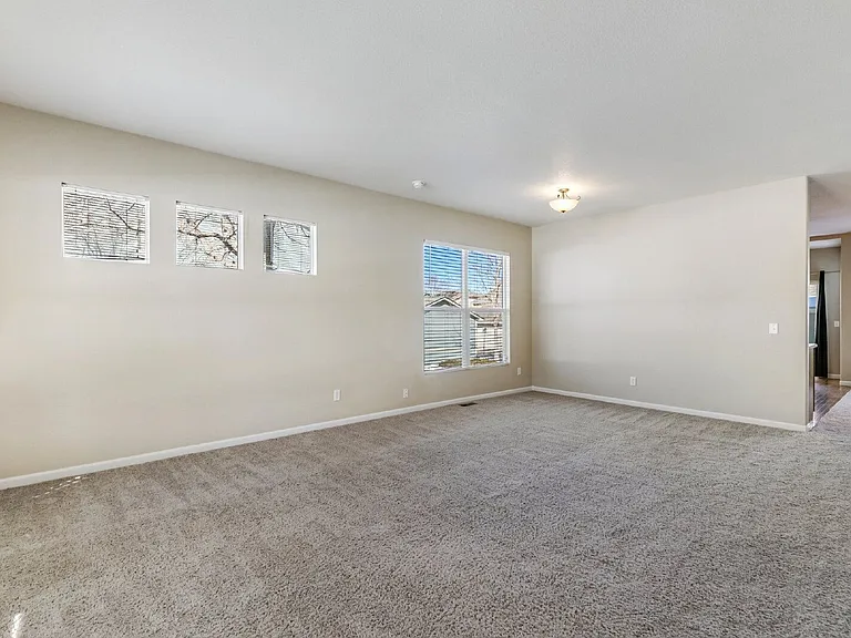 2208 Gilpin Ave — Photo 3