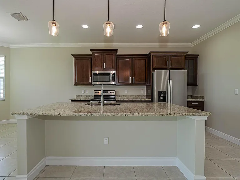 2529 Bella Vista Cir — Photo 11