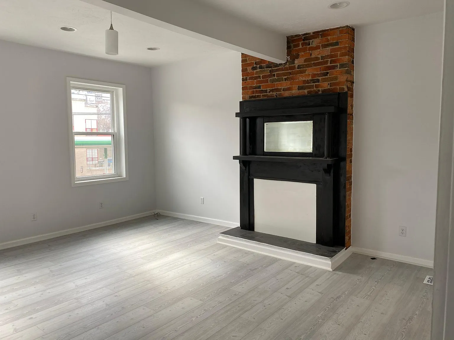 2 bed, 1200 sqft, $1,450 — Photo 1