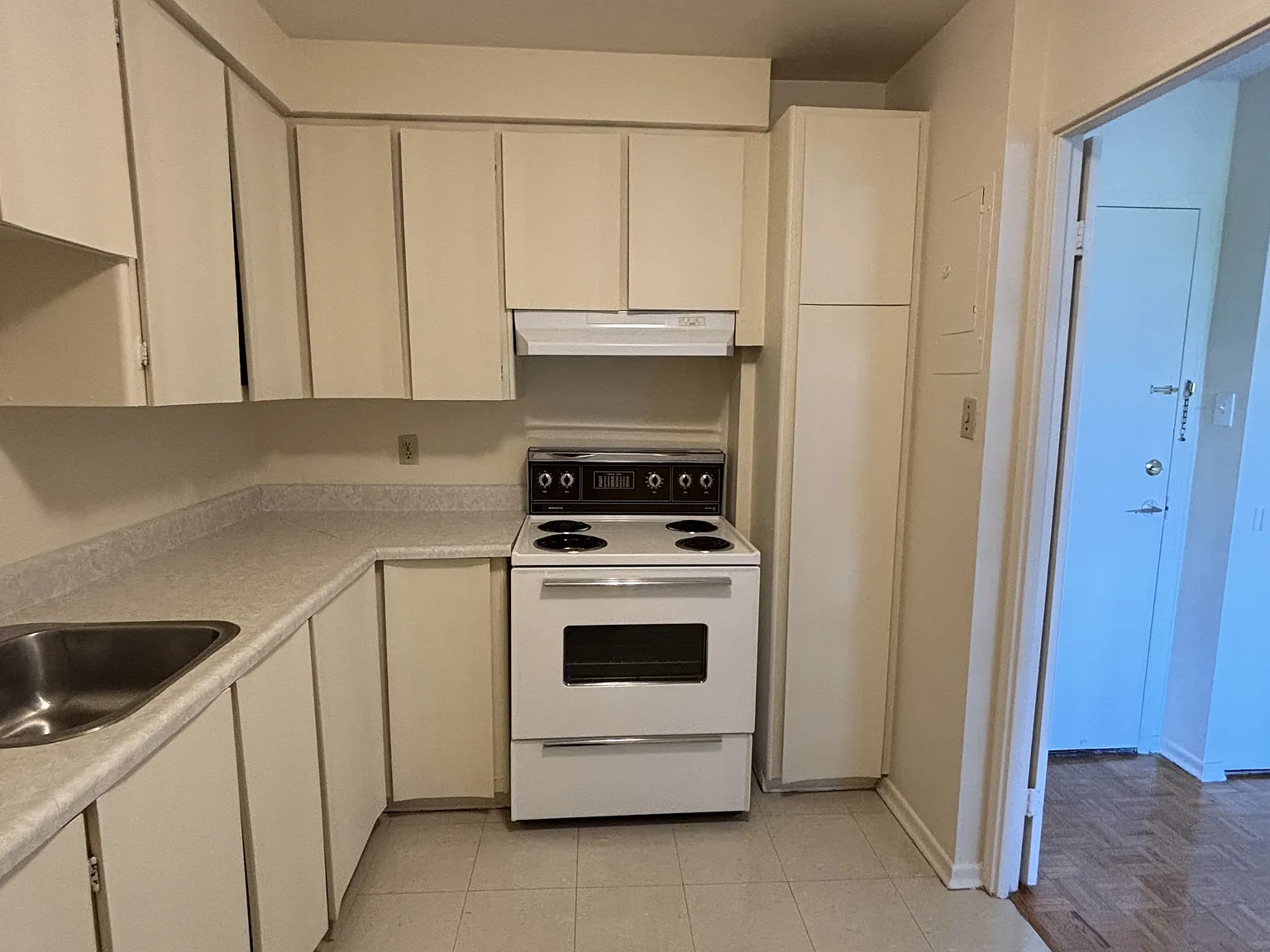 1 bed, $1,575 — Photo 4
