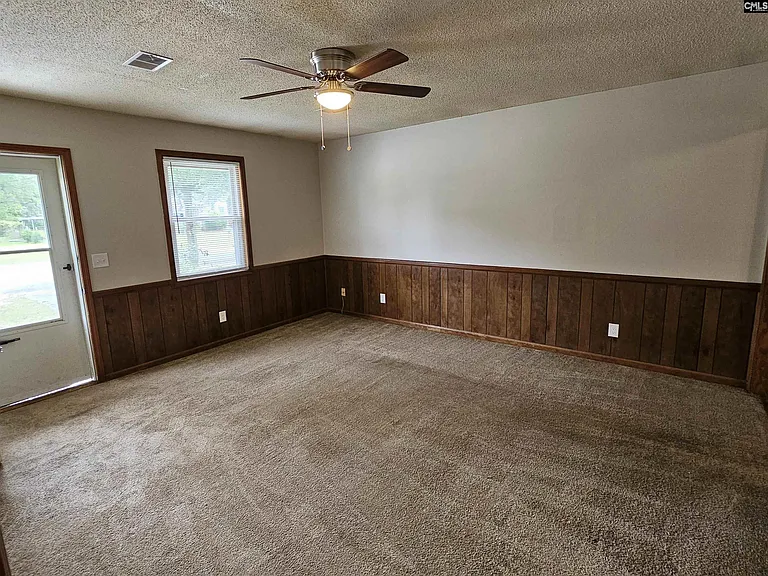 3904 Persimmon St — Photo 6