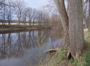 1329 N Tittabawassee River Rd, Midland, MI 48642