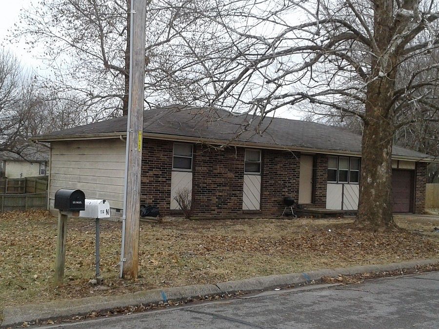 2nd image of 108 N Teakwood Ave