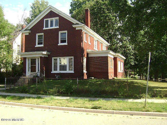 1st image of 70 Clay St
