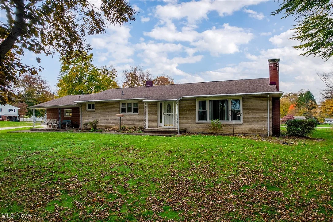 3625 Alpine St NE photo 1