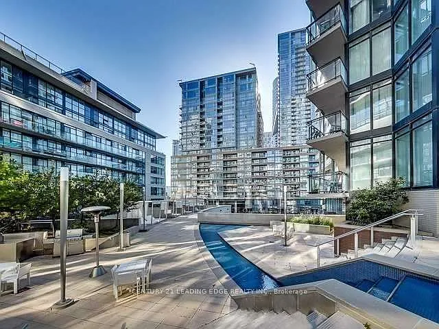 Luna Vista Condos — Photo 3
