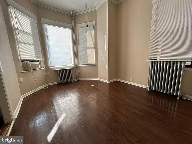 152 N 21st St #2R — Photo 7