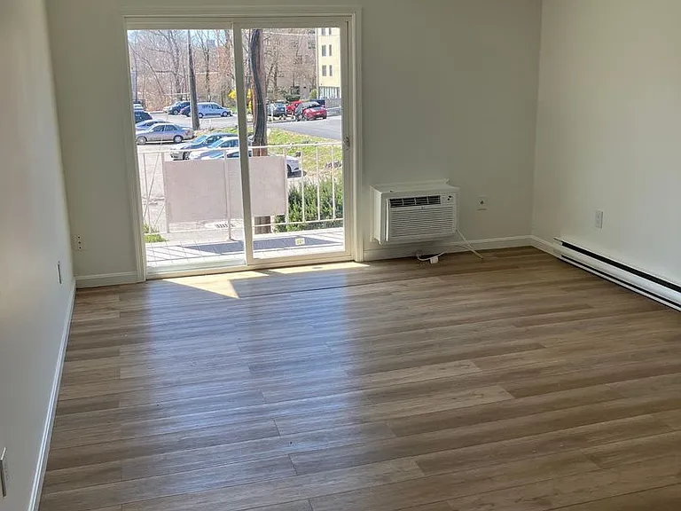 31 Vine Street — Photo 7