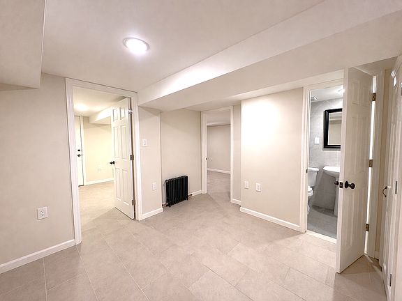 5th image of 1393 Jefferson Ave #1B
