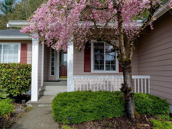 3rd image of 25612 Cumberland Way