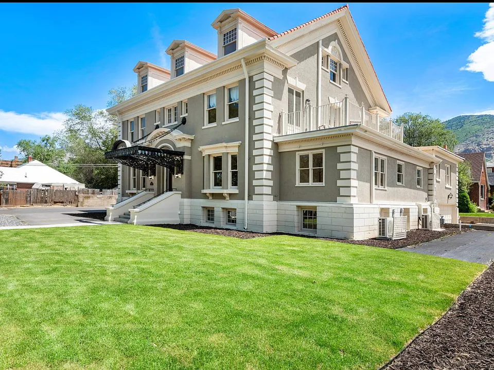 Building Photo 5