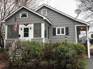30 E Aldea St, Lowell, MA 01851