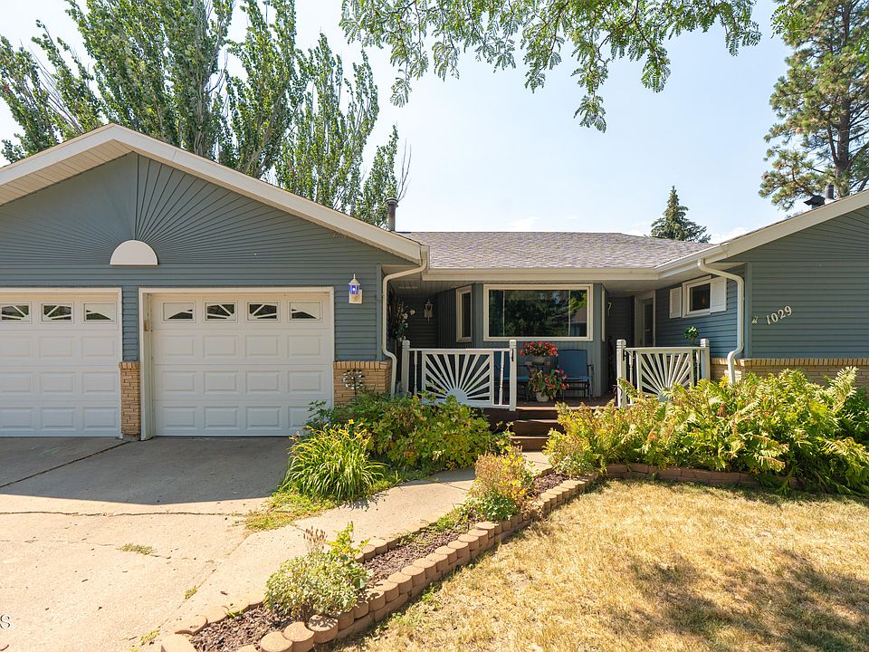 1st image of 1029 W Avenue B