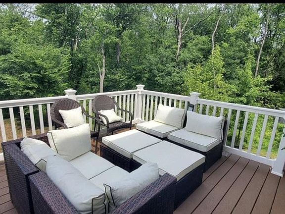 4th image of 135 Briarwood Ln