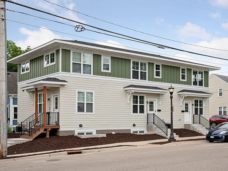 2062 Como Ave #2 — Photo 29