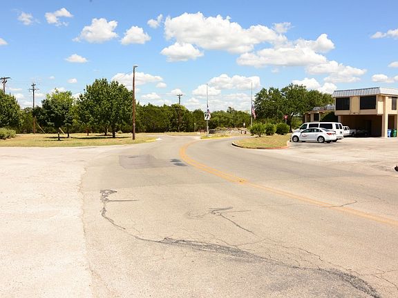 5th image of 5925 Lago Vista Way APT B
