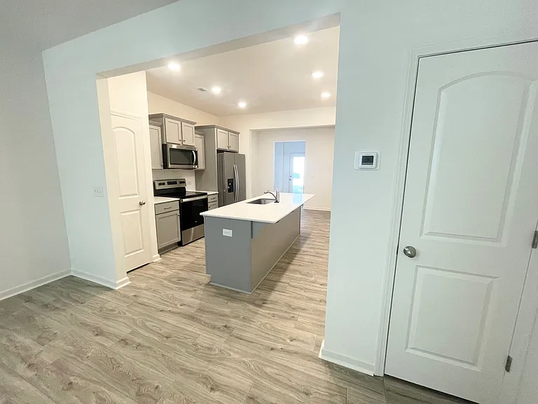 1005 Pine St #D — Photo 2