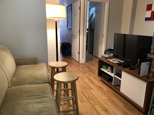 Rented by R New York | media 54