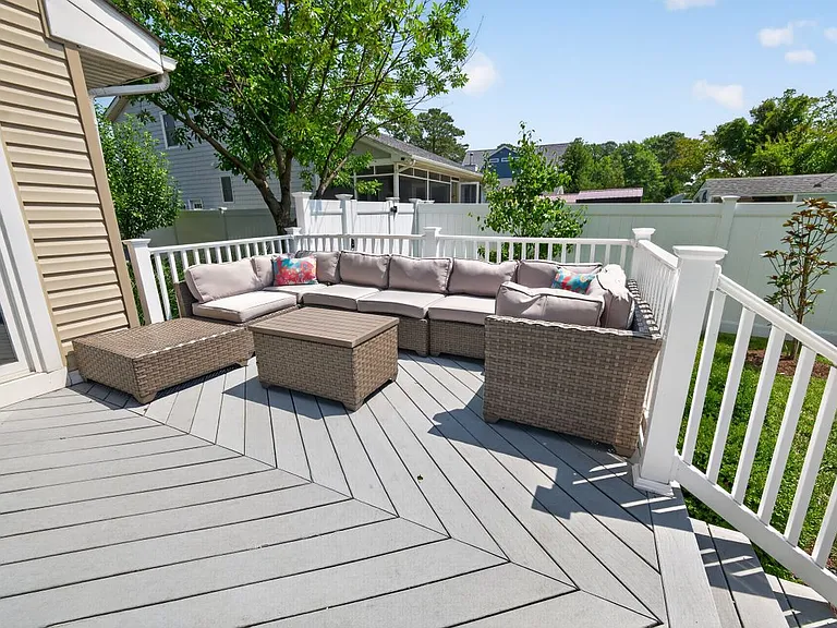1035 Chester River Dr — Photo 35