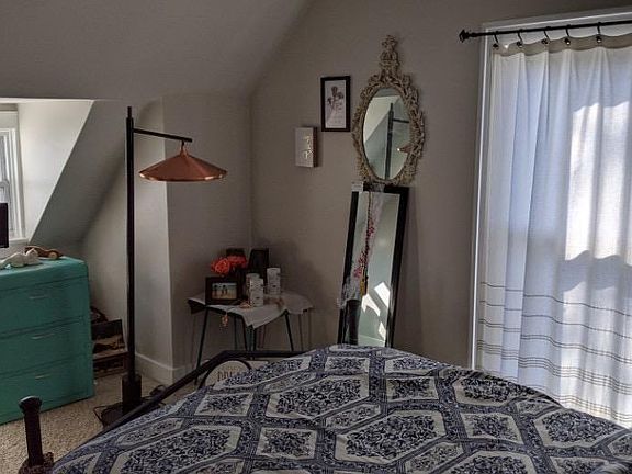 Upstairs bedroom 2