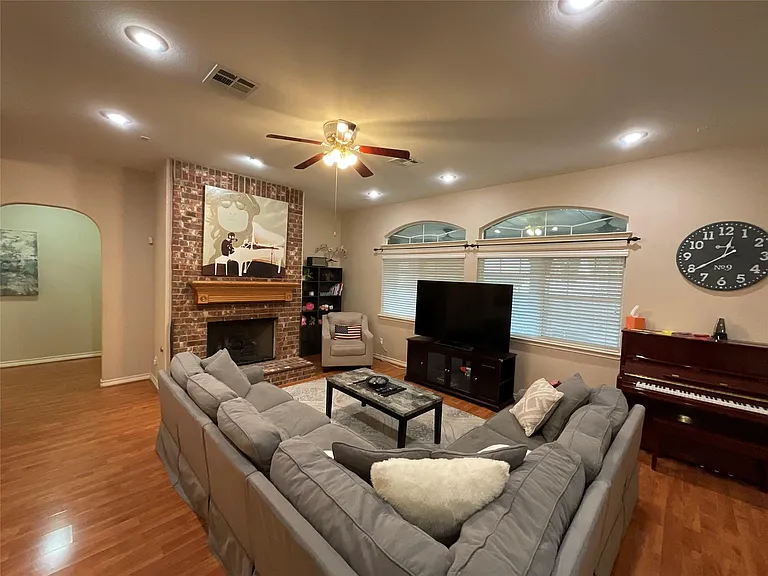 16901 Ennis Trl — Photo 8