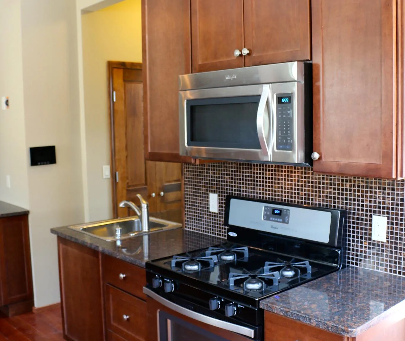 Studio, 600 sqft, $1,195 — Photo 3