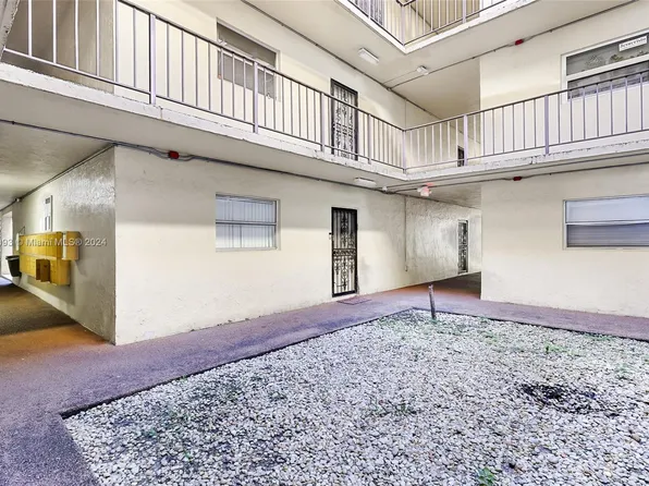 11925 NE 2nd Ave #B117, North Miami, FL 33161