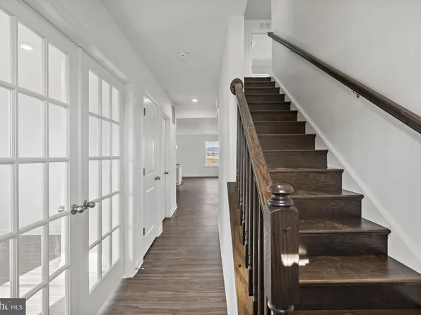 27 Grayling Rd, Inwood, WV 25428