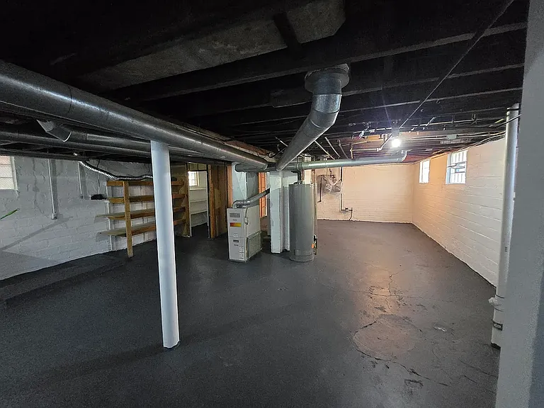3418 W 45th St #2 — Photo 9