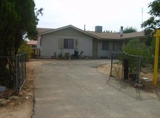 16363 Pine St, Hesperia, CA 92345