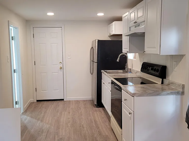 104 N Franklin St #A — Photo 3