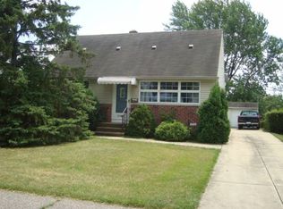 15908 Walvern Blvd, Maple Heights, OH 44137